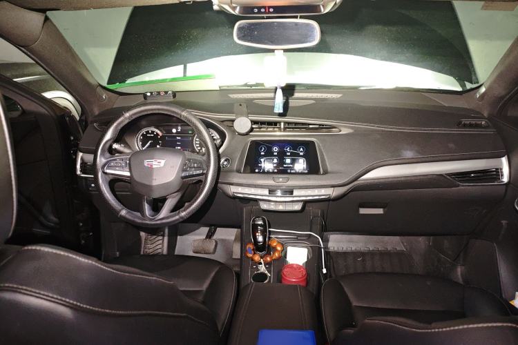 Used Cadillac XT4 2018 28T Two-Wheel Drive Leading Version
