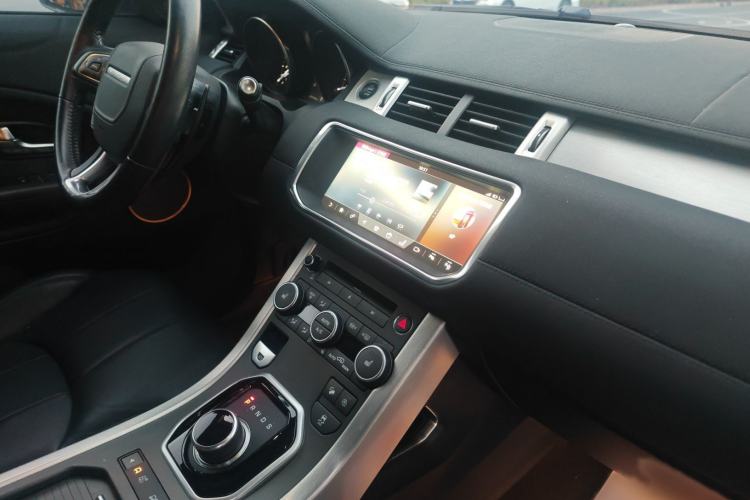 Used Land Rover Range Rover Evoque 2018 240 PS SE Smart Brilliance Edition