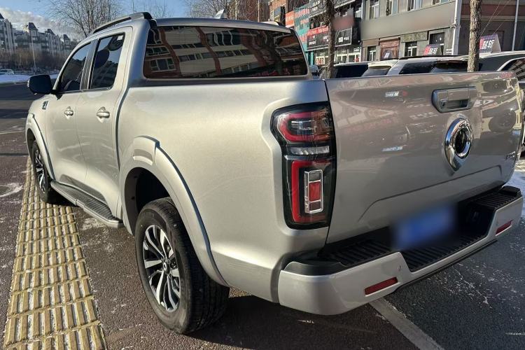 Used Great Wall Poer 2023 2.0T Passenger Version Automatic Diesel 4x4 Sporty GW4D20M
