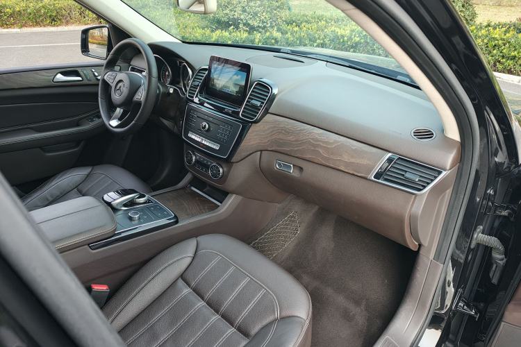 Used Mercedes-Benz GLE 2016 GLE 400 4MATIC
