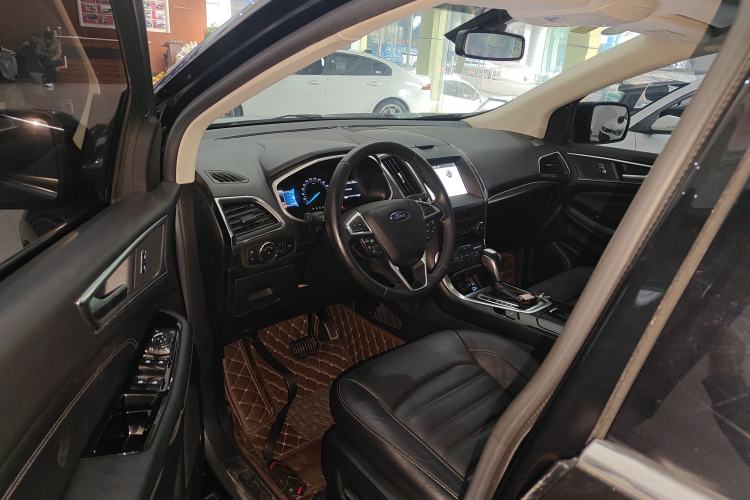 Used Ford Edge 2016 EcoBoost 245 Two-Wheel-Drive Titanium 7-Seater
