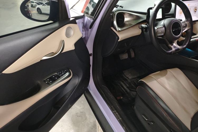 Used BYD Dolphin 2023 420 km Fashion Edition
