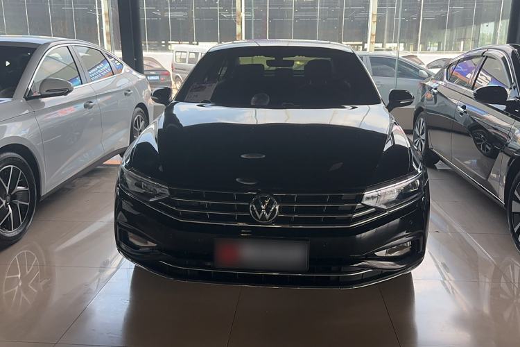 Used Volkswagen Magotan 2020 330TSI DSG Leading Model
