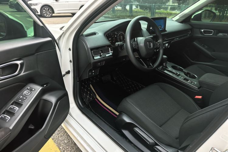 Used Honda Civic 2023 240TURBO CVT Dynamic Edition
