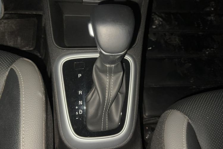 Used Kia Stonic 2021 1.4L CVT Sunroof Model
