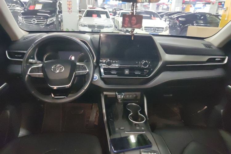 Used Toyota Highlander 2022 Dual-Engine 2.5L Four-Wheel Drive Prestige Version 7 Seats
