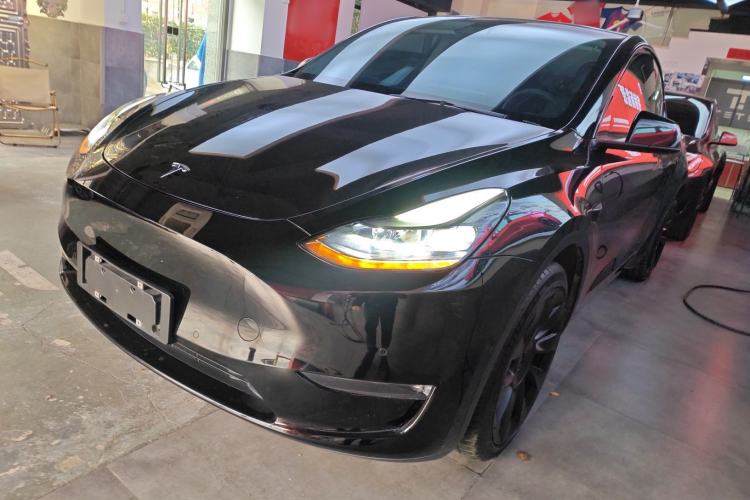 Used Tesla Model Y 2022 Long-Range All-Wheel-Drive Version
