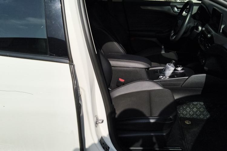 Used Ford Focus 2019 Hatchback EcoBoost 180 Automatic Trendy Model