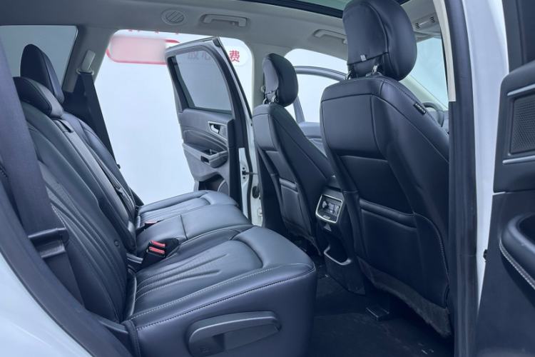 Used Ford Edge 2021 PLUS EcoBoost 245 Two-Wheel-Drive Titanium 7-Seater
