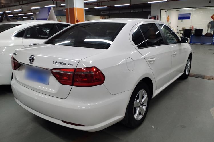 Used Volkswagen Lavida 2013 Revised Classic 1.6L Automatic Fashion Edition
