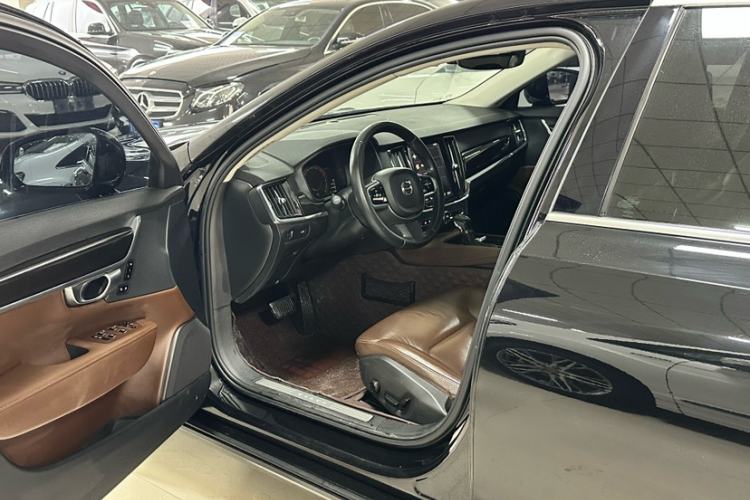 Used Volvo S90 2017 T4 Zhiyuan Edition

