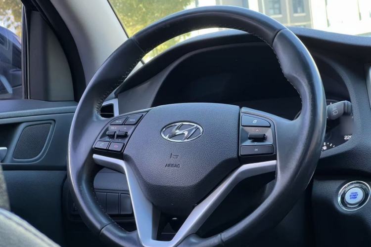 Used Hyundai Tucson 2015 1.6T Dual-Clutch Two-Wheel-Drive Smart Model