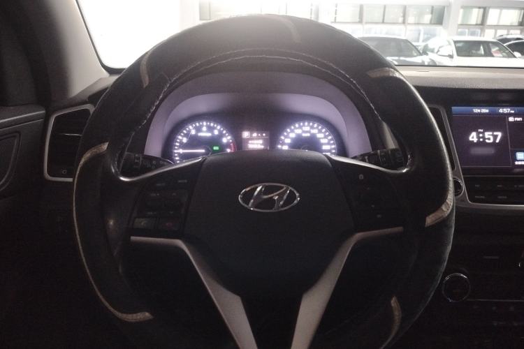 Used Hyundai Tucson 2018 1.6T Dual-Clutch Two-Wheel Drive 15th Anniversary Special Edition