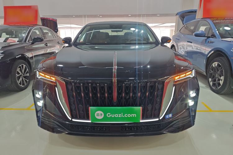 Used Hongqi H9 2025 Model Facelifted 2.0T Two-Wheel Drive Flag-Style Private Enjoyment Fashion Edition, 5 Seats