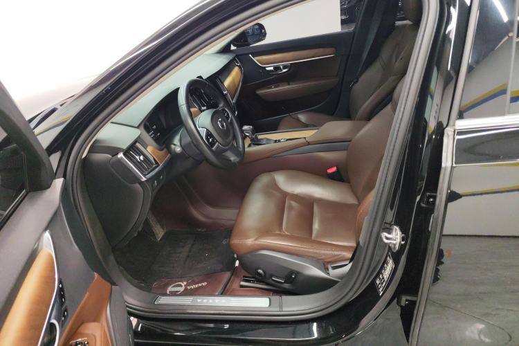 Used Volvo S90 2019 T5 Zhiyi Edition
