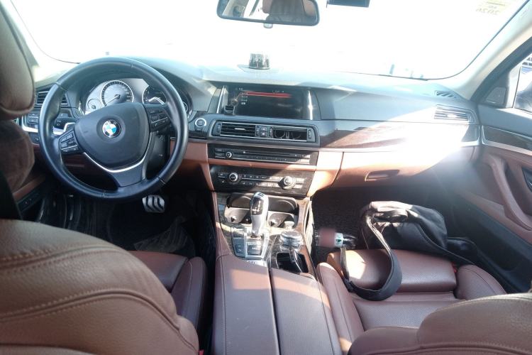 Used BMW 5 Series 2015 535Li Leading Model
