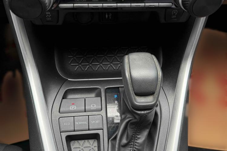 Used Toyota Wildlander 2022 2.0L CVT Two-Wheel Drive Leading Edition
