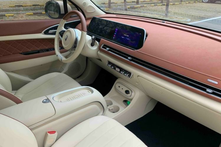 Used ORA Good Cat 2023 401 km Standard Range Luxury Version Lithium Iron Phosphate