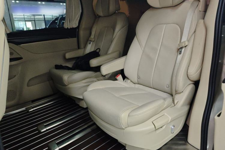 Used Buick GL8 2022 ES Landtrek 653T Luxury Edition