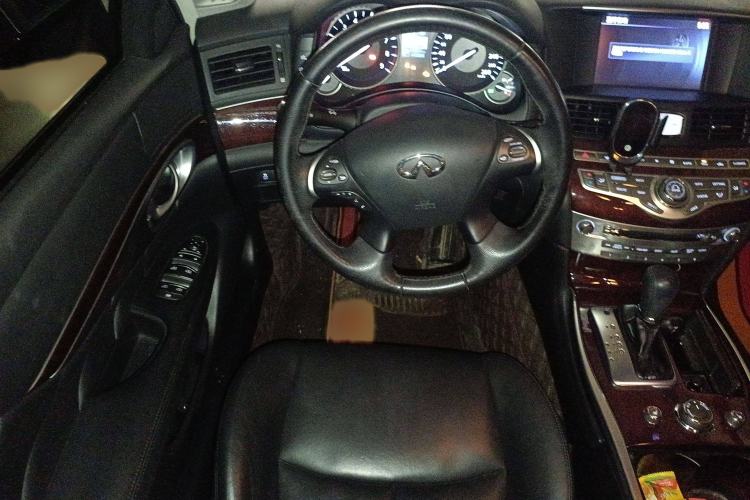 Used Infiniti Q70 2017 Q70L 2.5L Enjoyment Edition