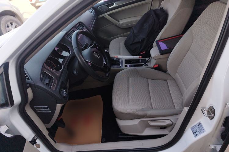 Used Volkswagen Golf 2015 1.6L Automatic Comfort Model
