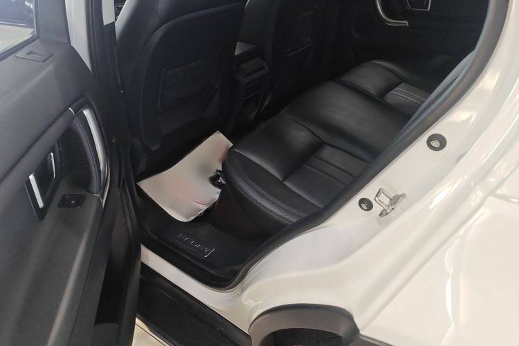 Used Land Rover Discovery Sport 2018 240 PS SE Version
