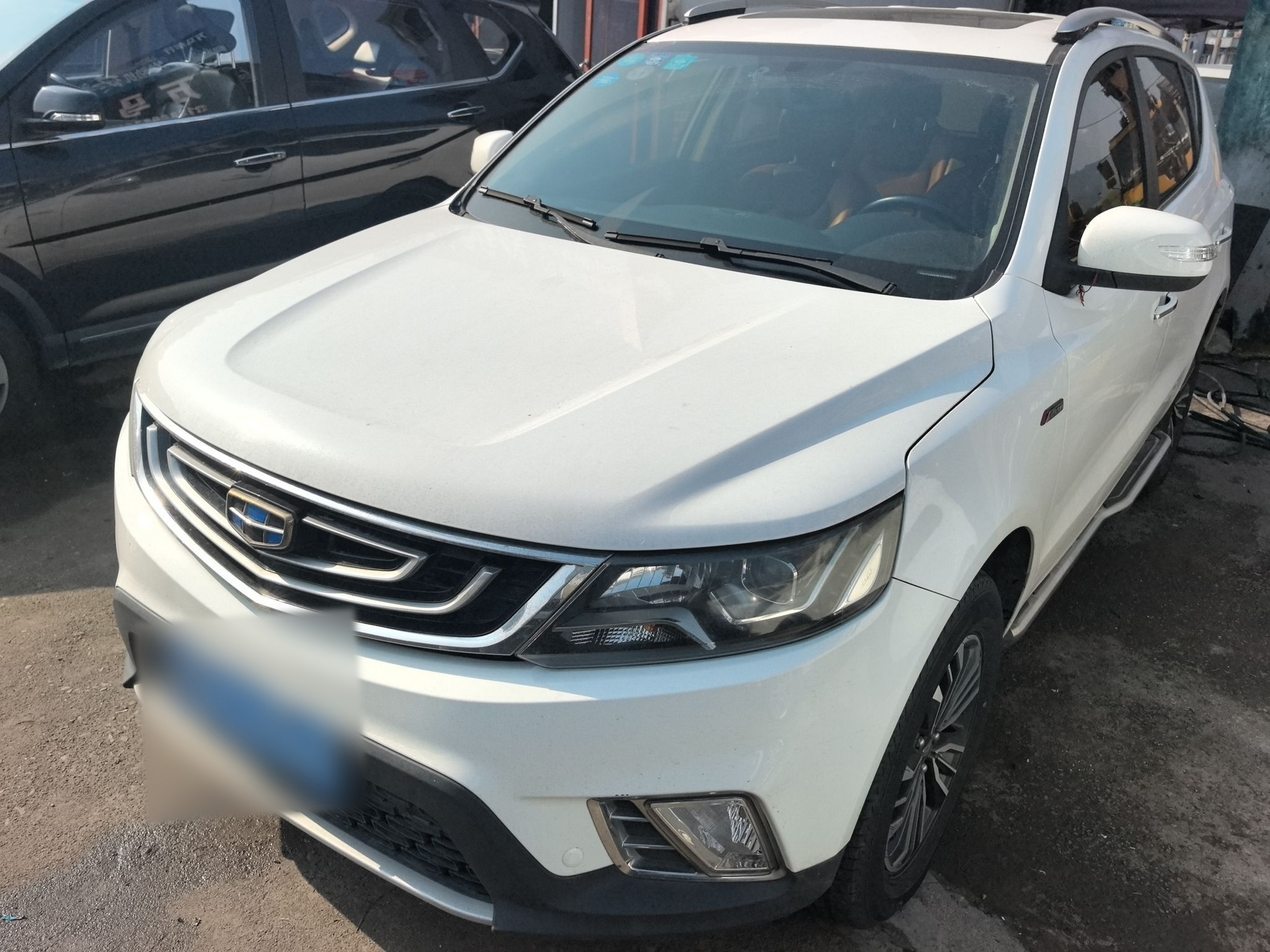 Под передней частью автомобиля