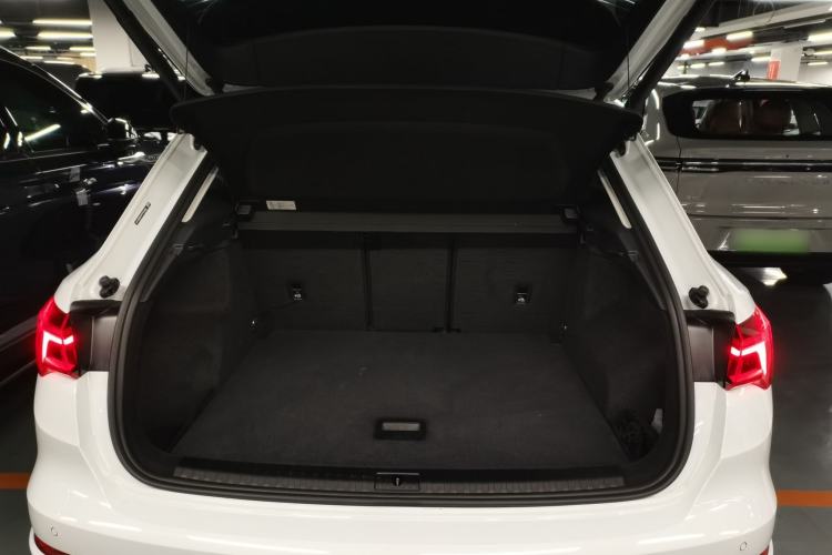 Used Audi Q3 2023 40 TFSI Fashion Dynamic Model