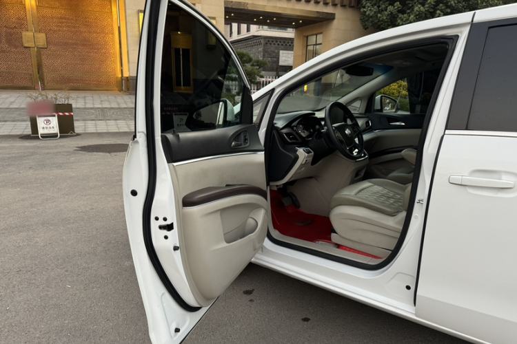 Used Buick GL8 2021 Land Cruiser Executive Class 652T Comfort Model