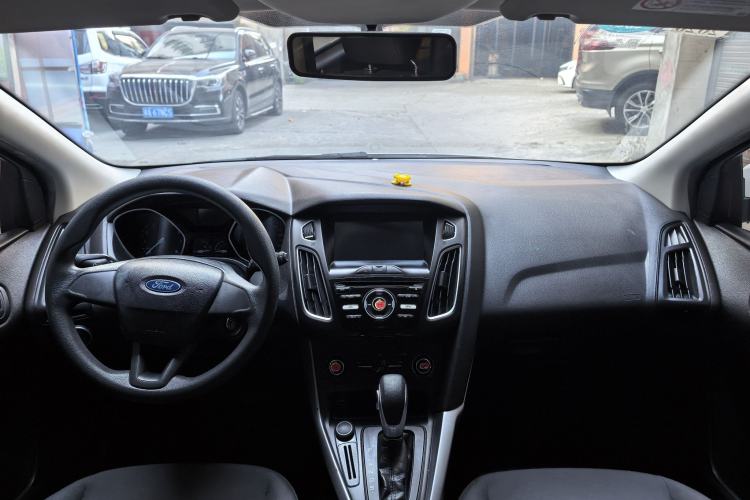 Used Ford Focus 2018 Hatchback Classic 1.6L Automatic Comfort Plus SmartDrive Edition
