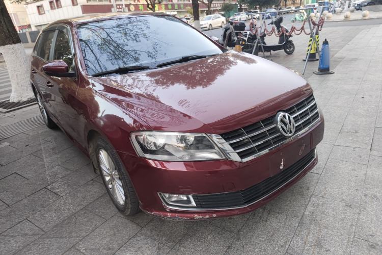 Used Volkswagen Gran Lavida 2013 1.6L Automatic Comfort Model
