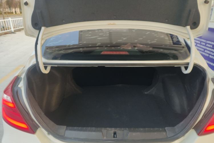 Used Geely Auto Emgrand 2017 Sedan Million Edition 1.5L Manual - Upward Version
