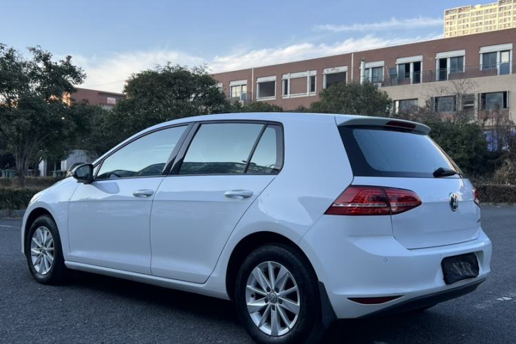 Used Volkswagen Golf 2015 1.6L Automatic Fashion Model