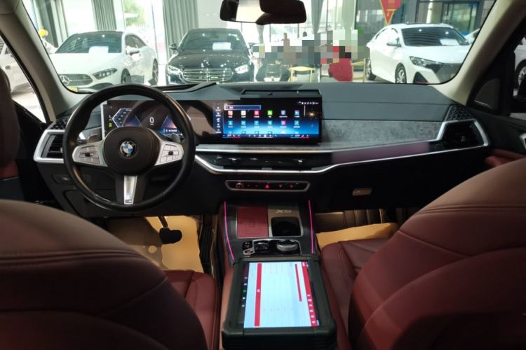 Used BMW X5 2023 xDrive 30Li Luxury M Sport Night Edition Package
