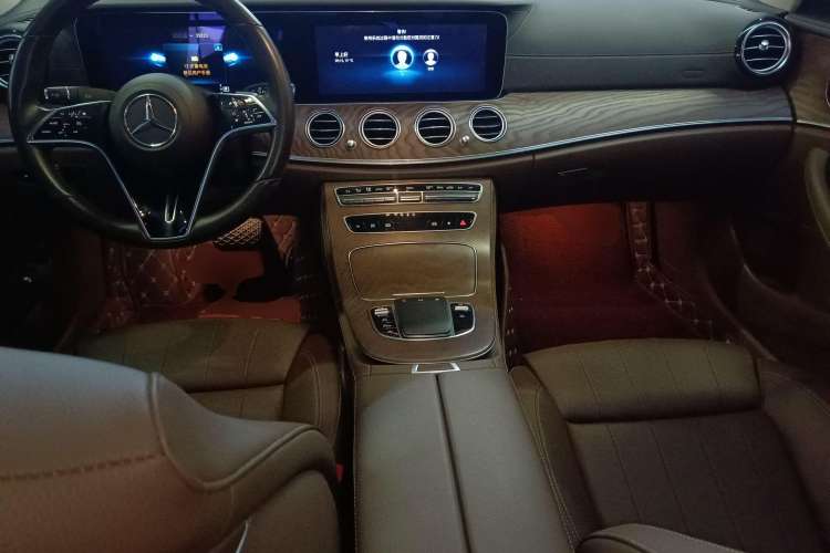 Used Mercedes-Benz E-Class 2023 E 260 L
