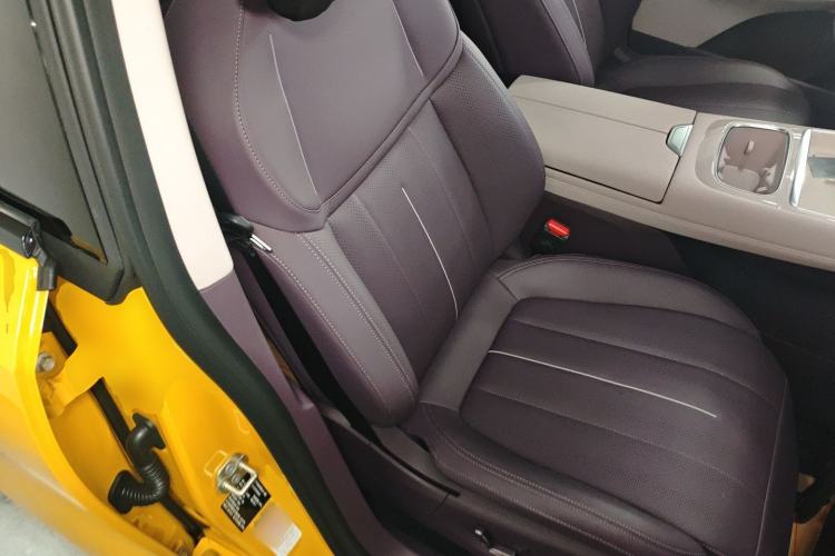 Used  S07 2026 230Ultra with Huawei Qiankun ADS SE Edition
