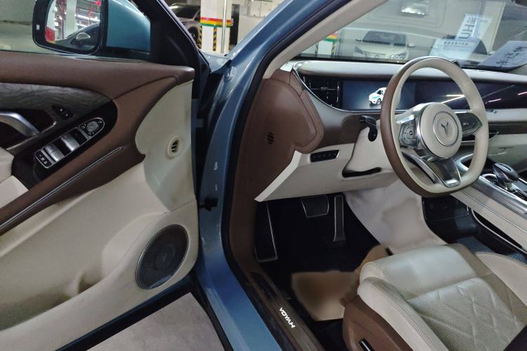 Used VOYAH FREE 2021 Four-Wheel Drive Standard Range-Extended Exclusive Luxury Package
