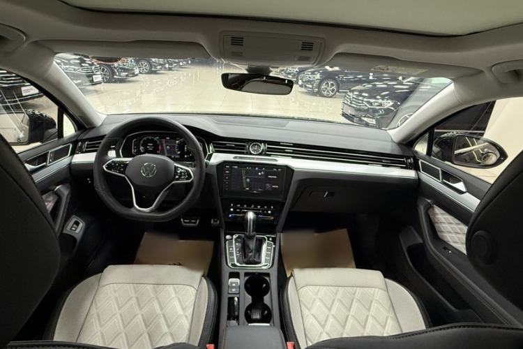 Used Volkswagen Magotan 2023 2 Million Units Commemorative Edition 330TSI DSG Luxury Version