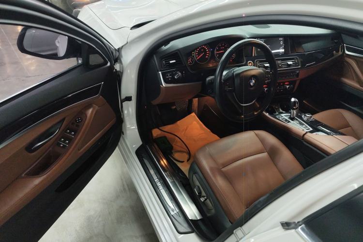 Used BMW 5 Series 2017 520Li Elegant Edition
