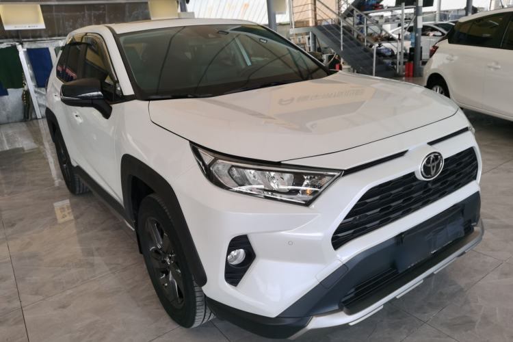 Used Toyota RAV4 2022 2.0L CVT 4x4 Style Plus Edition
