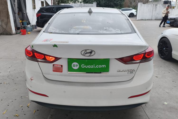 Used Hyundai Elantra 2016 1.6L Automatic ZhiXuan · Luxury Version