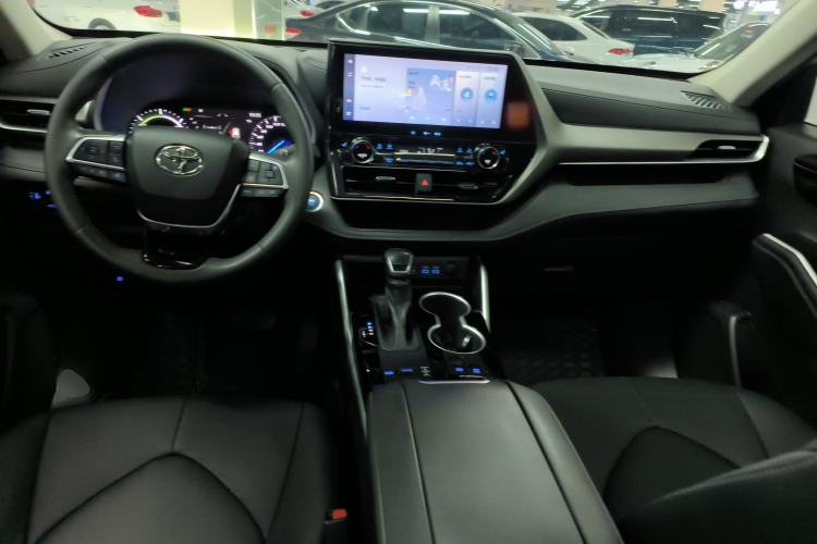 Used Toyota Highlander 2022 Dual-Engine 2.5L Four-Wheel Drive Prestige Version 7 Seats
