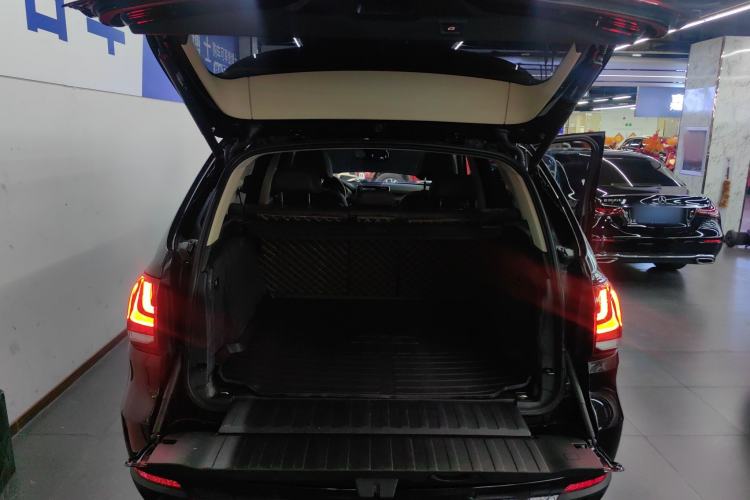 Used BMW X5 2017 xDrive28i
