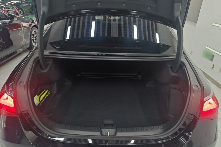 Used Mercedes-Benz E-Class 2025 Facelift E 300 L Fashion Edition
