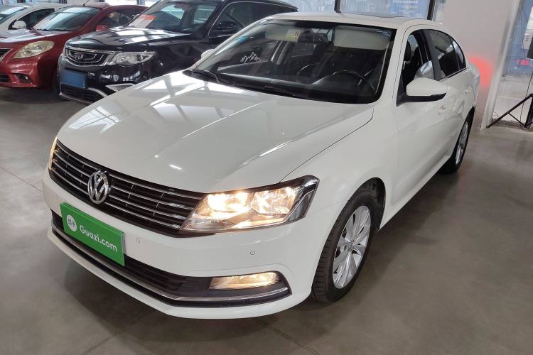 Used Volkswagen Lavida 2015 1.6L Automatic Comfort Edition
