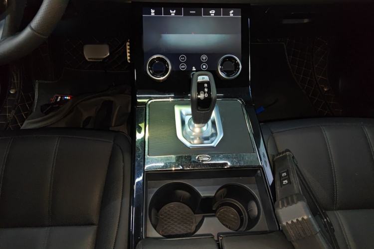 Used Land Rover Range Rover Evoque 2021 Range Rover Velar 249 PS R-Dynamic S Performance Edition
