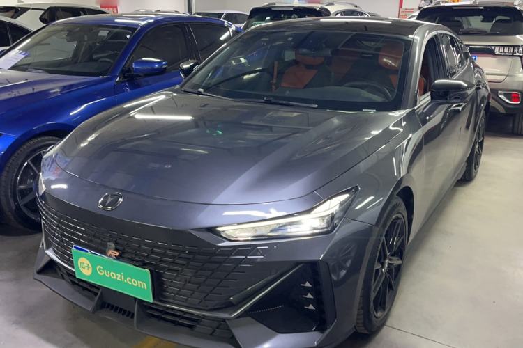 Used Changan UNI-V 2022 1.5T Prestige Version