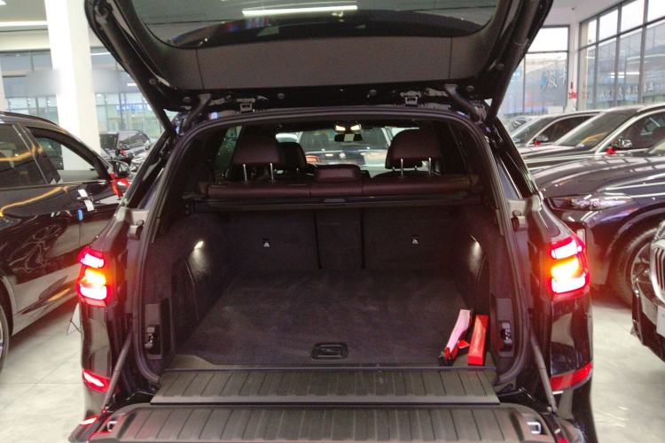 Used BMW X5 2022 Restyled xDrive 40Li Luxury Edition M Sport Package
