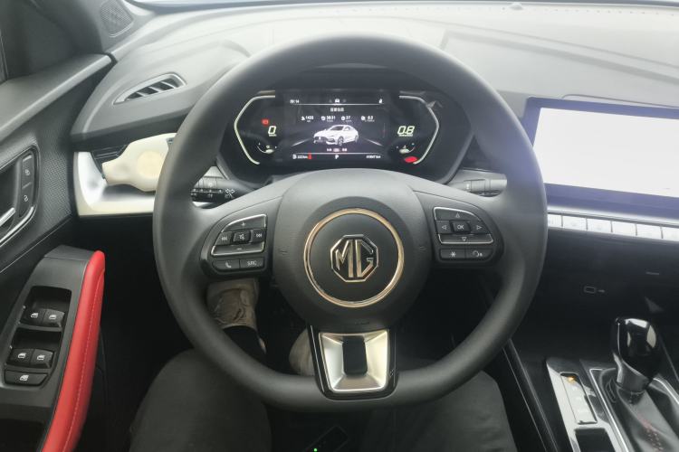 Used MG 5 2022 180 DVVT CVT Youth Luxury Edition
