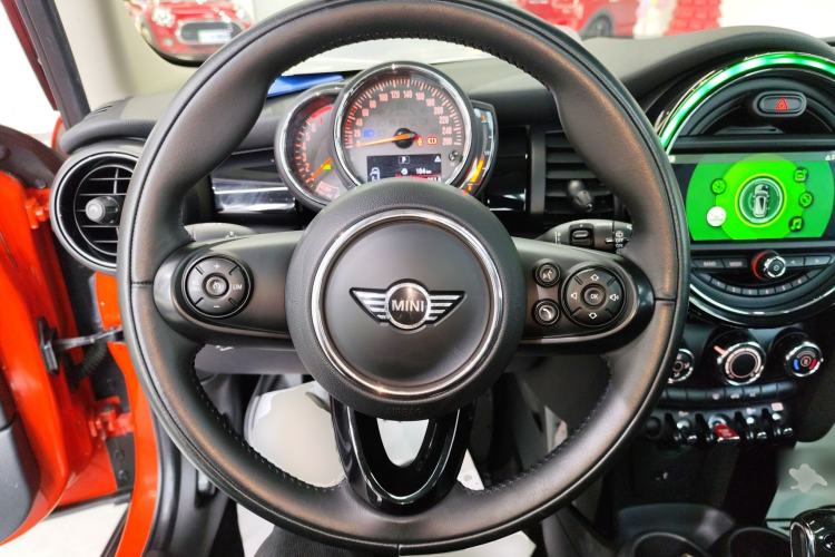 Used MINI MINI 2018 1.5T COOPER Classic Edition Five-Door Version
